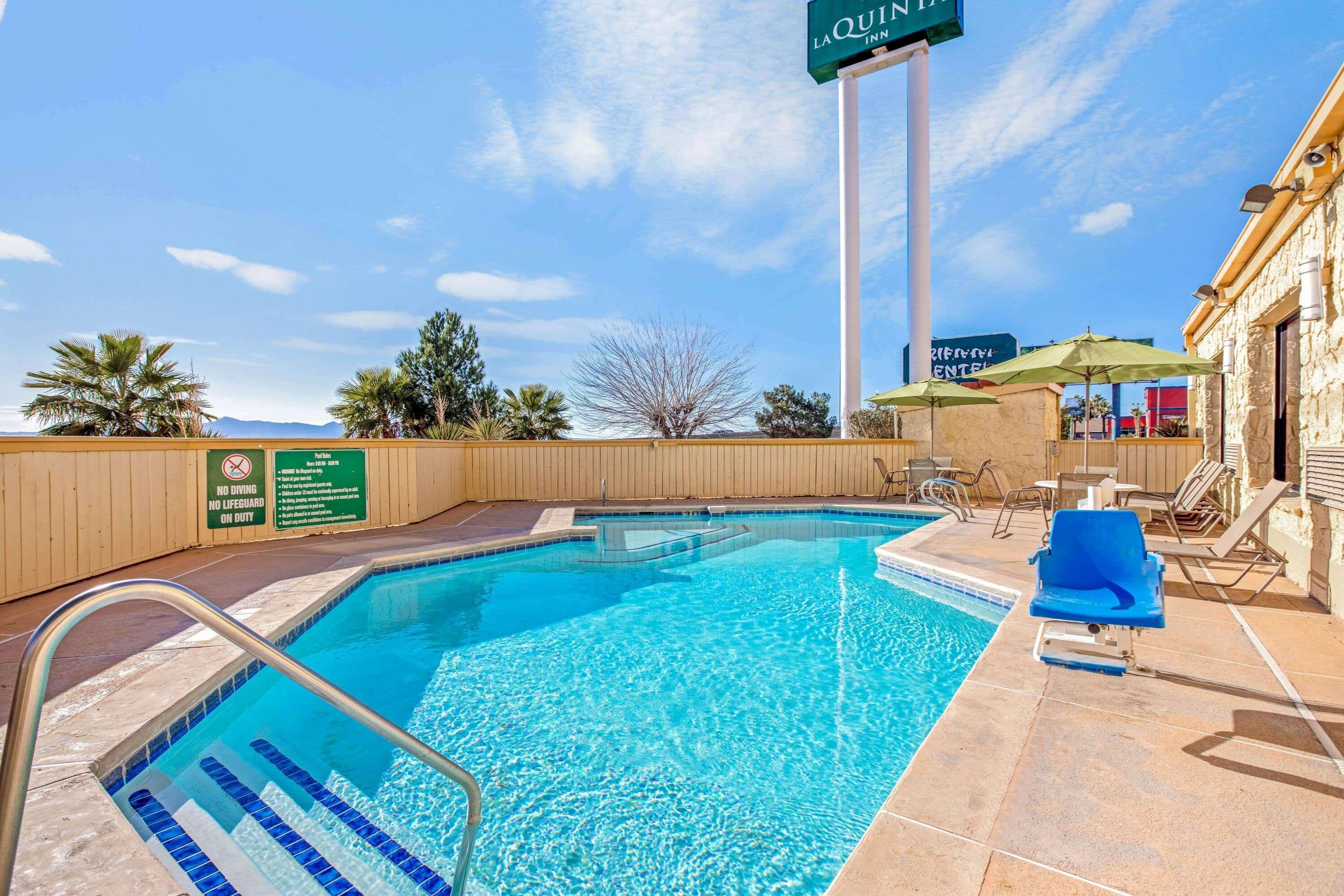 La Quinta Inn By Wyndham El Paso Cielo Vista Esterno foto