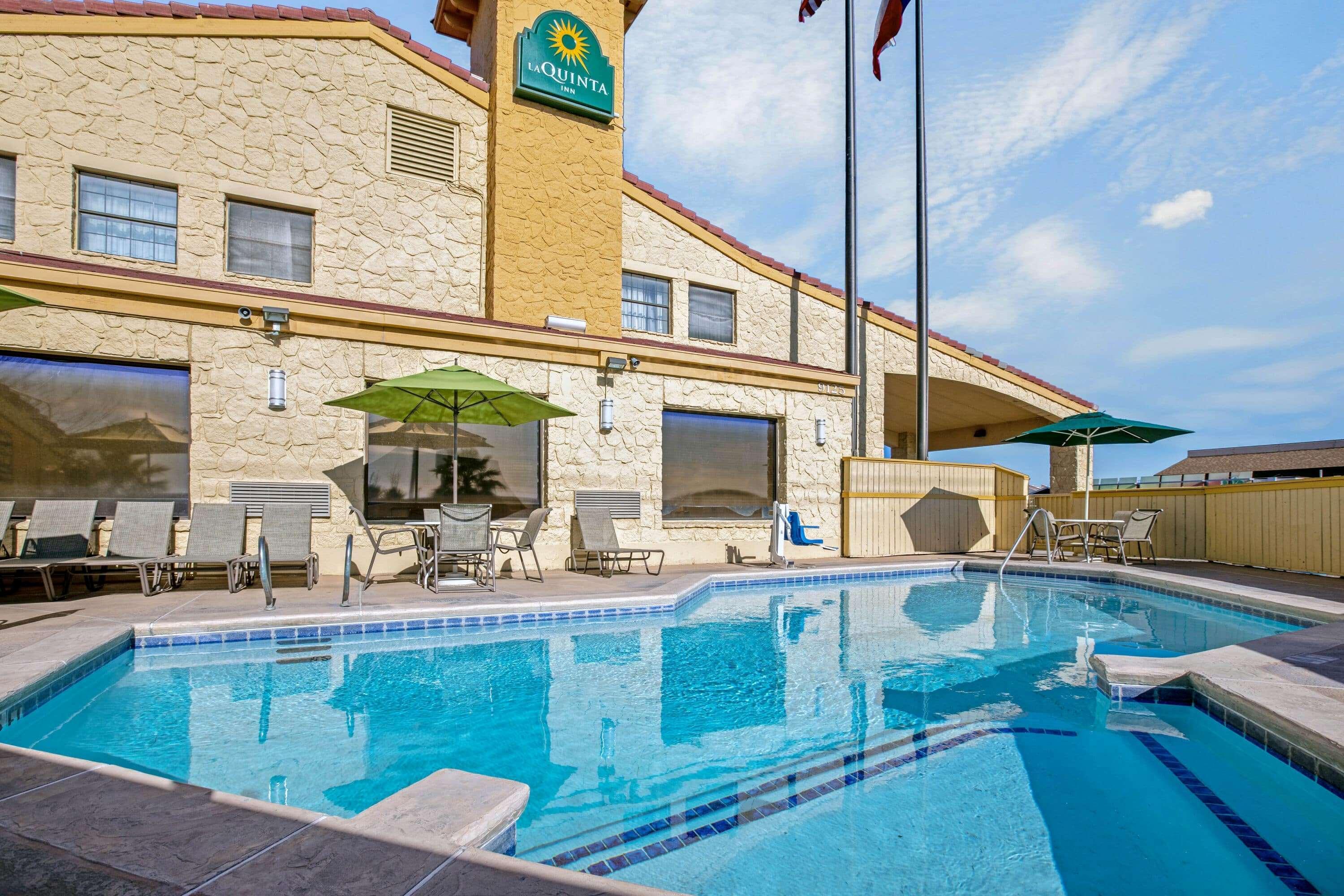 La Quinta Inn By Wyndham El Paso Cielo Vista Esterno foto